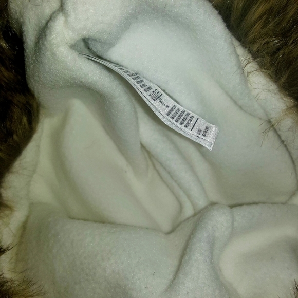 Old Navy | Cream & Fur Sherpa Hat - Picture 3 of 6